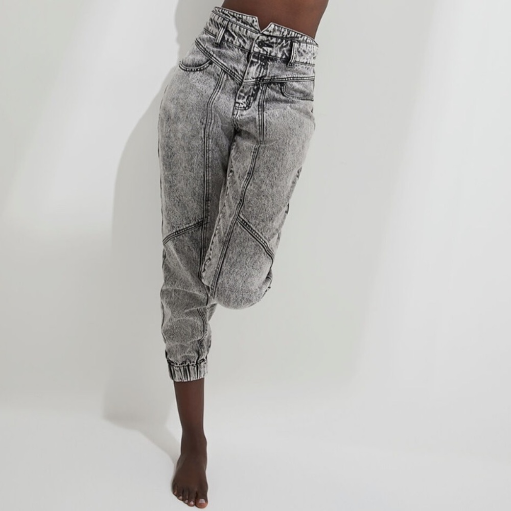 Revolve Bardot Acid Wash Splice Denim Jogger Jeans in Dark Acid - Size 30, EUC